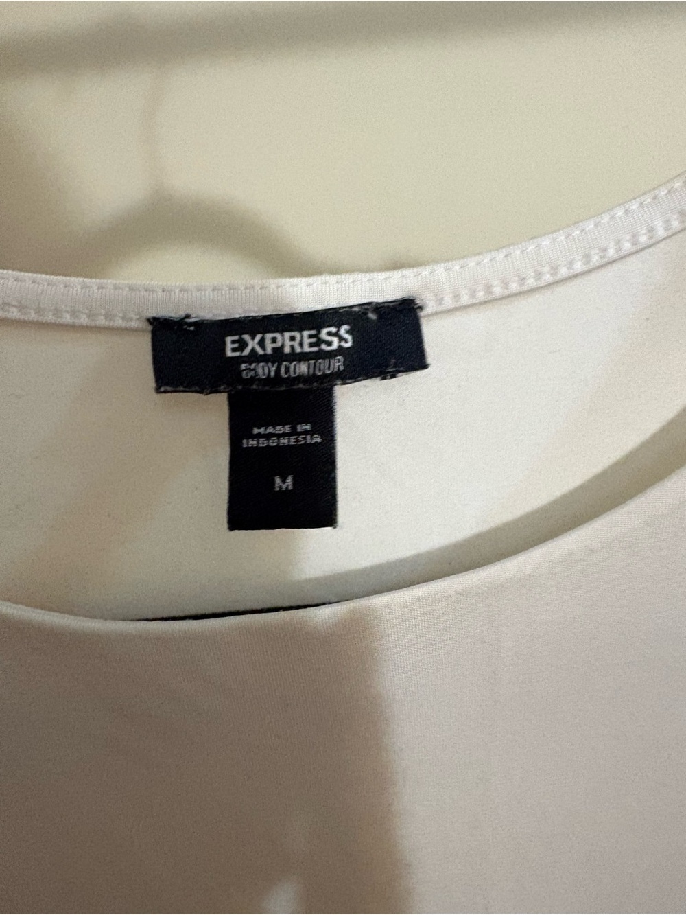 Express White Top - Picture 3 of 3